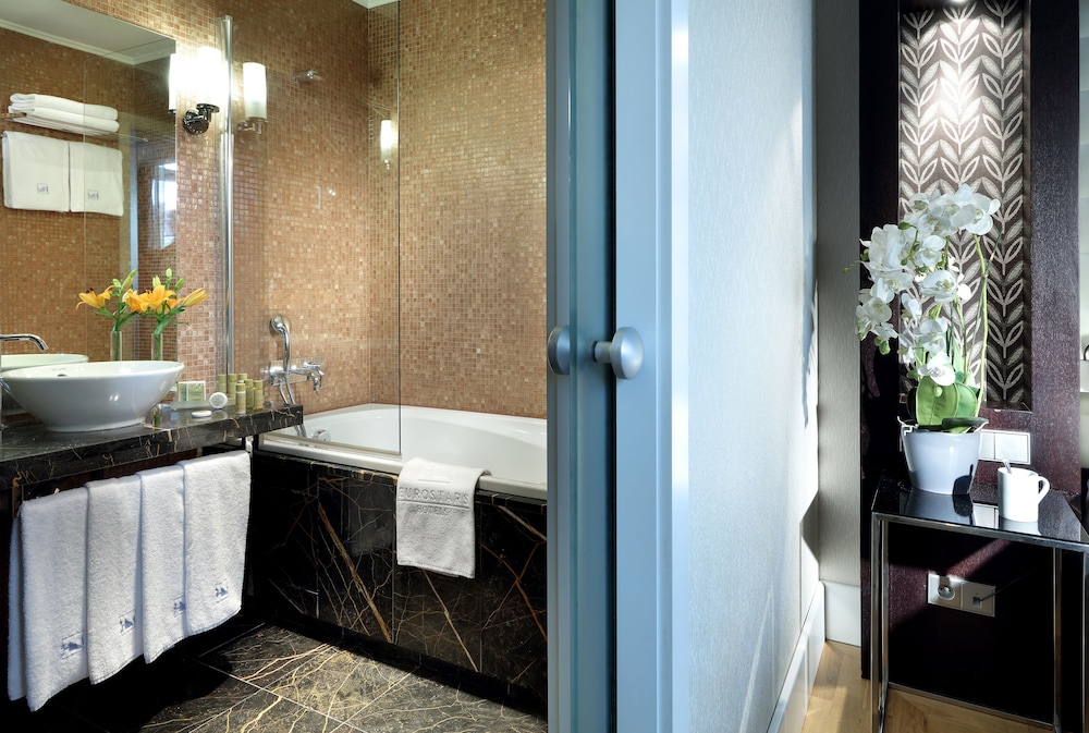 Deluxe Double Room Single Use