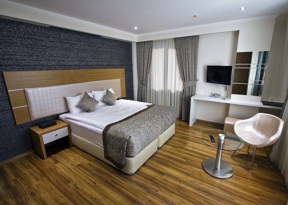 Standard Double or Twin Room photo 1