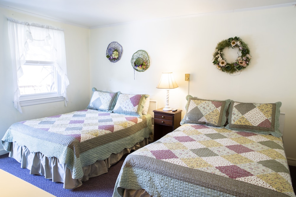 Room8 Standard Double Room, 1 Bedroom, Mountain View photo 1