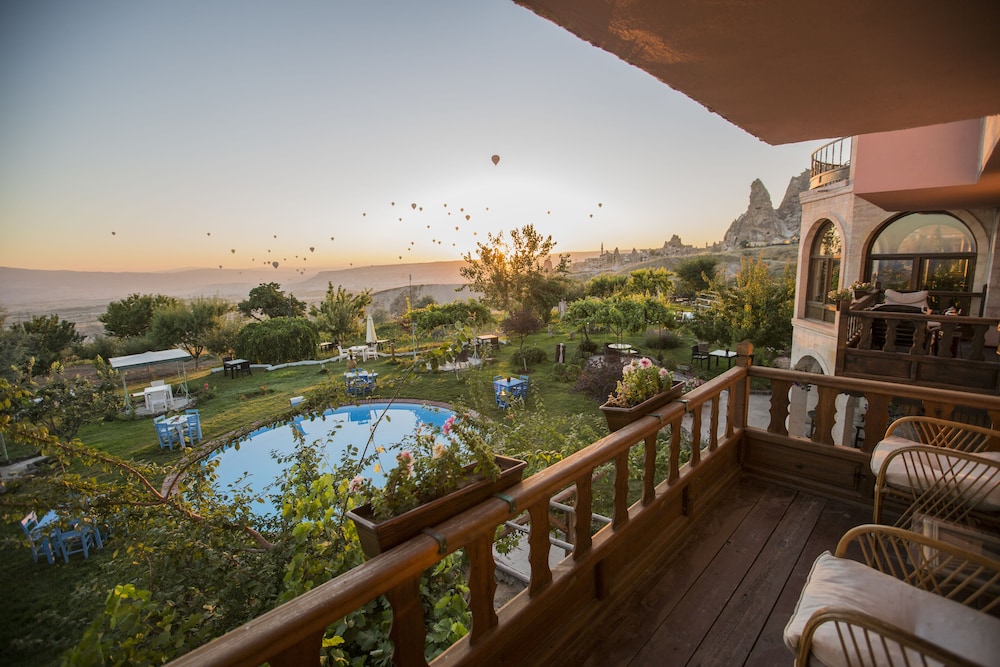 Panoramic Room - Photo 11