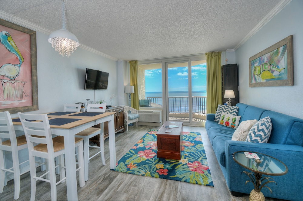 Deluxe Condo, 1 Bedroom, Ocean View, Oceanfront (1007)