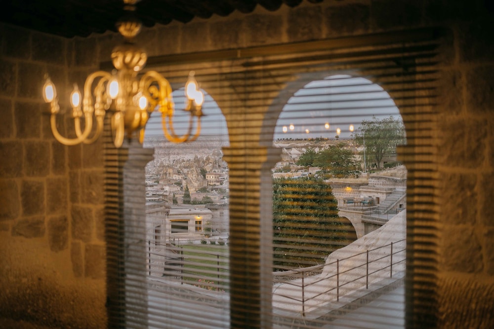 Premium Suite - Photo 8