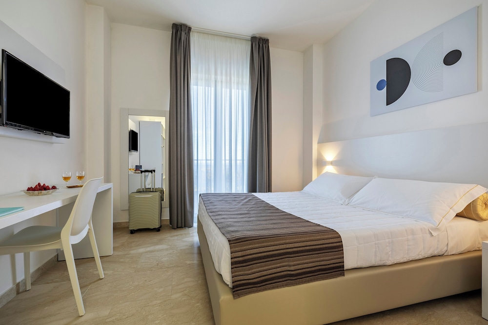 Room, Garden View