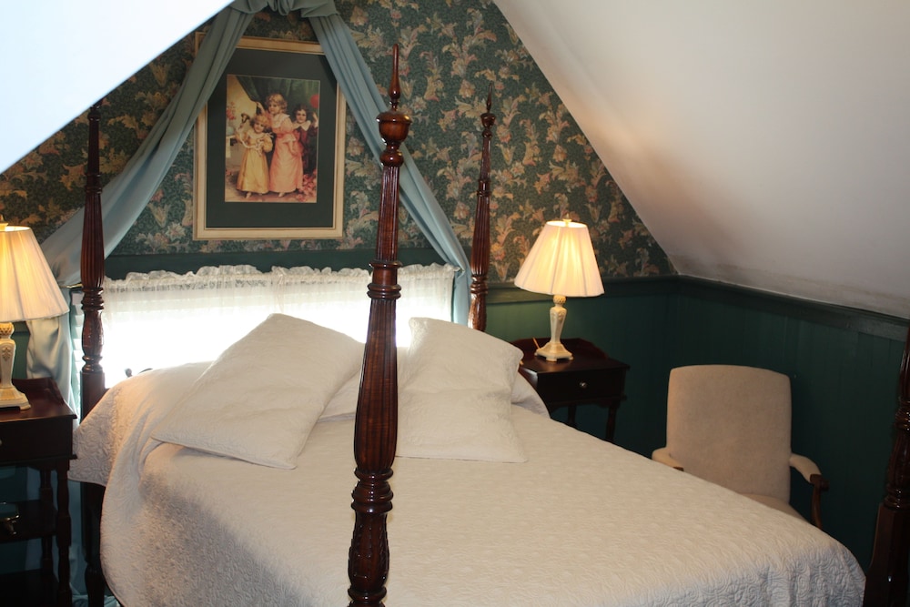 Double Room, 1 Queen Bed, Non Smoking (Sunny Charm) photo 3