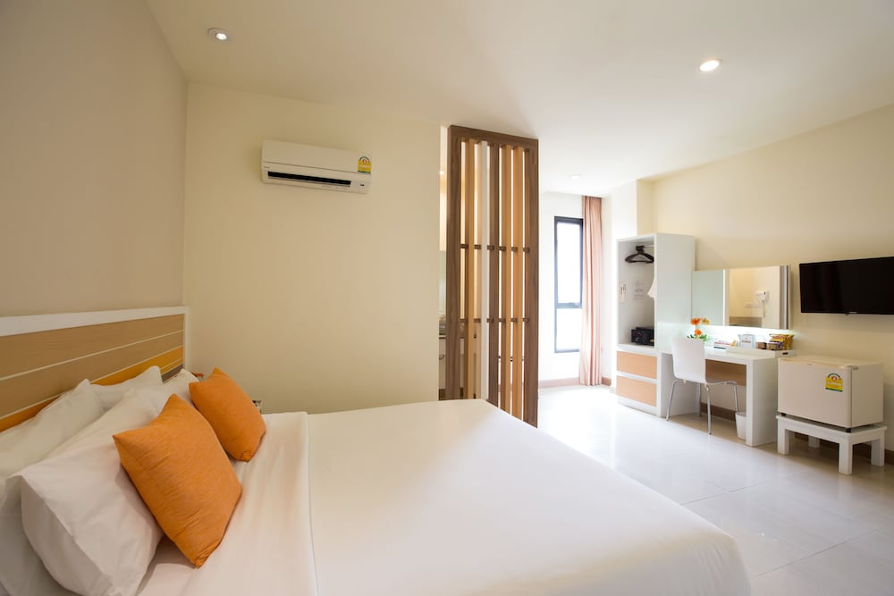 Deluxe Room - Photo 6