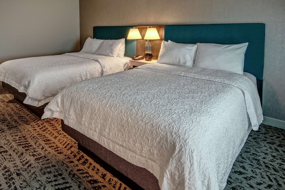 Room, 2 Queen Beds, Refrigerator & Microwave