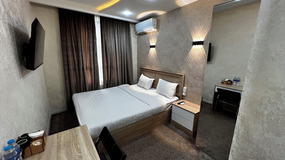 Deluxe Double Room, City View
