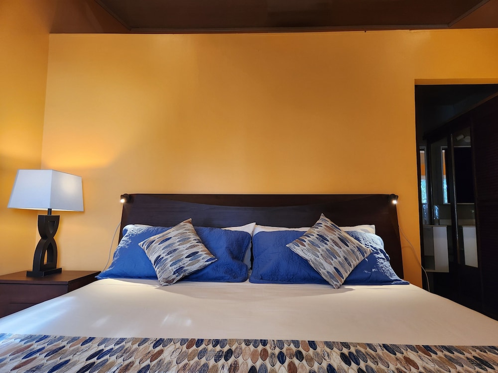 Deluxe Double Room, 1 King Bed, Ocean View