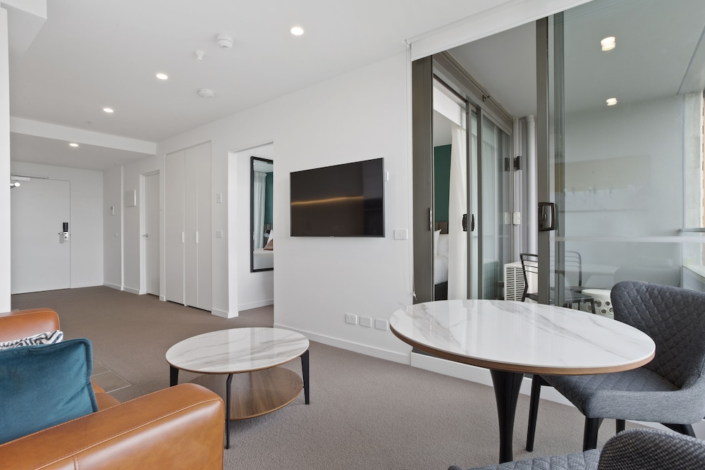 Apartment, 1 Bedroom, Balcony thumbnail 5