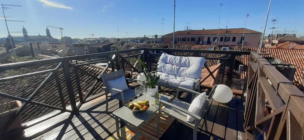 Duplex, City View photo 1
