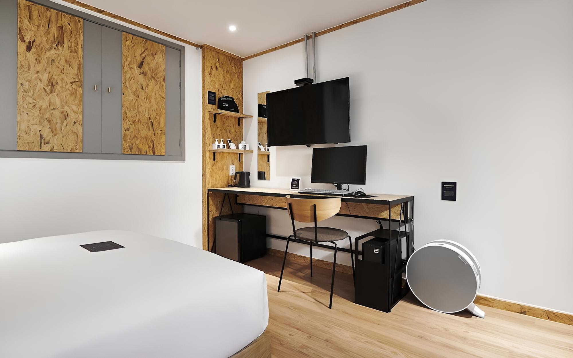 Room (Standard-non-smoking room (double bed) - Photo 2