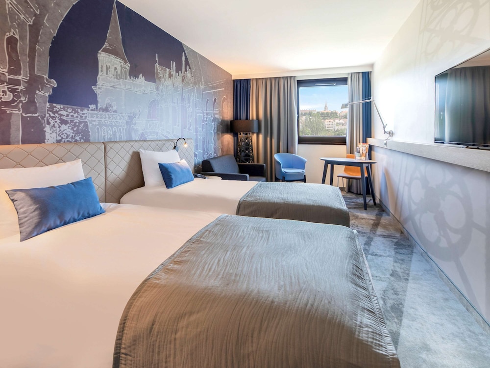 Superior Room, 1 Queen Bed with Sofa bed - Photo 3