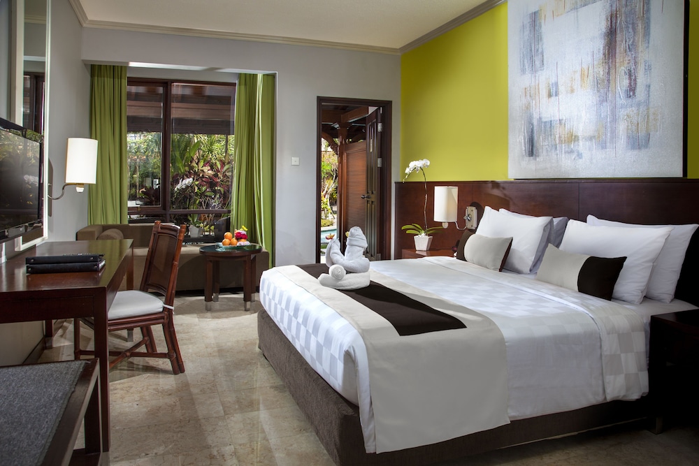 Premier Room, Balcony (No Children) photo 3