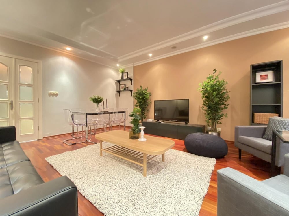 Apartment photo 1