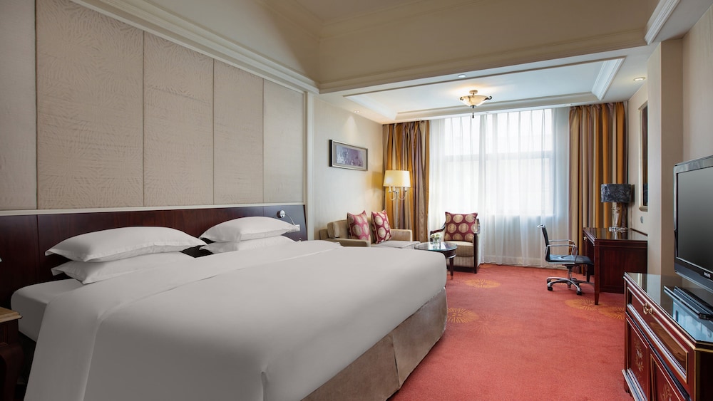 Premium Room, 1 King Bed, Smoking