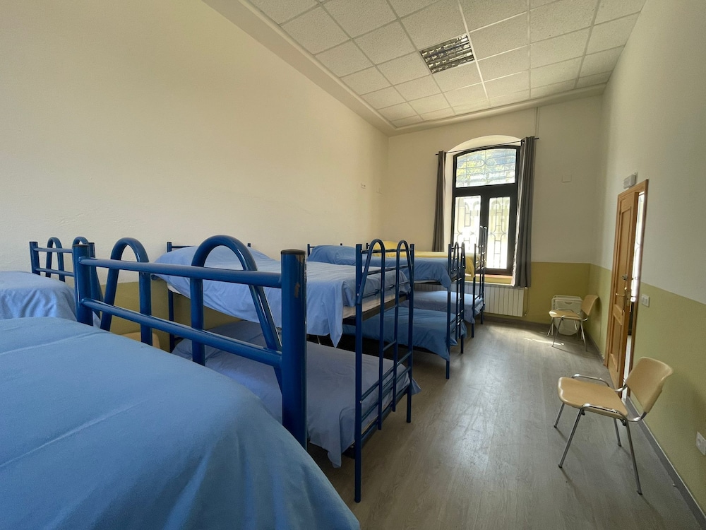 Economy Shared Dormitory, Garden View
