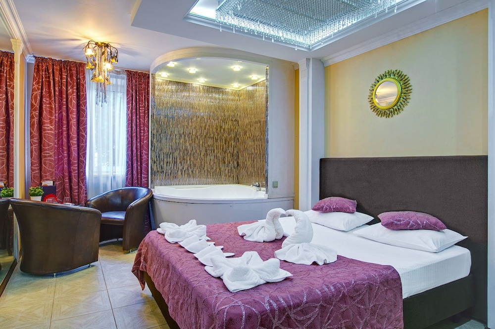 Premium Room, Jetted Tub