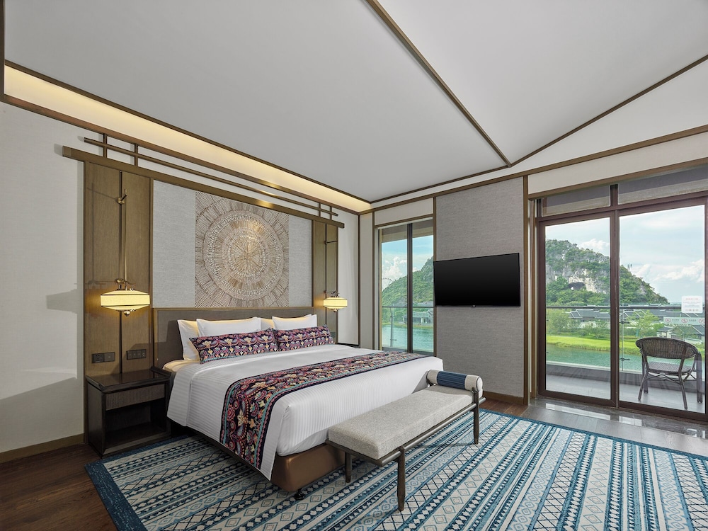 Family Suite - Lake View photo 3