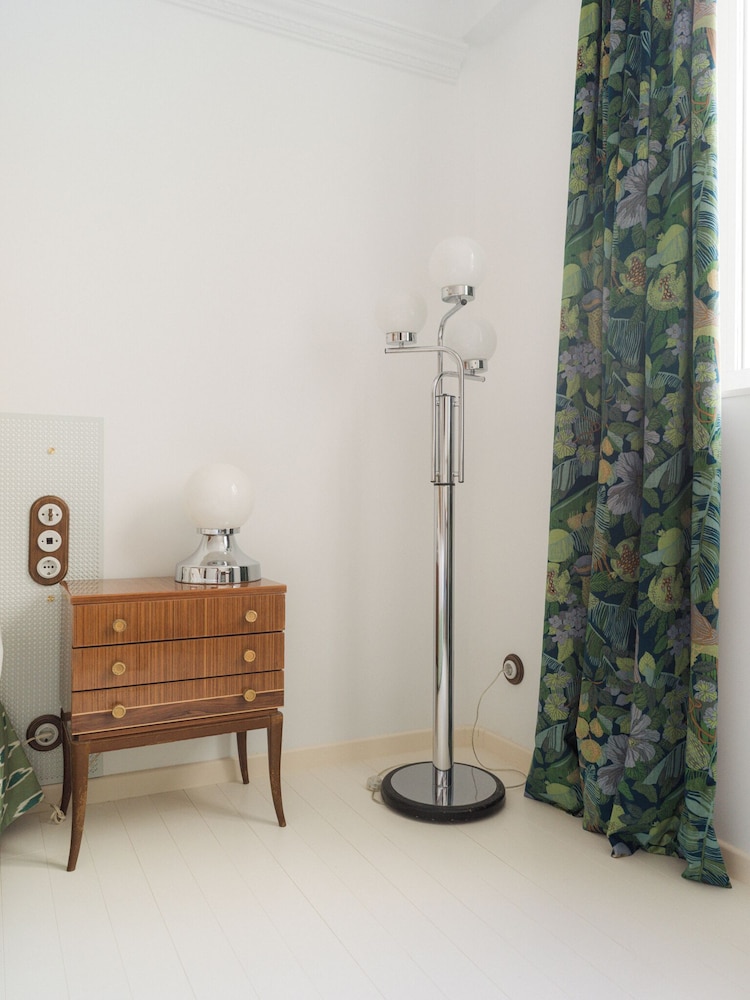 Classic Room, 1 Queen Bed - Photo 3