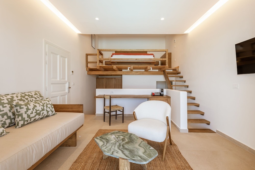 Family suite with private pool