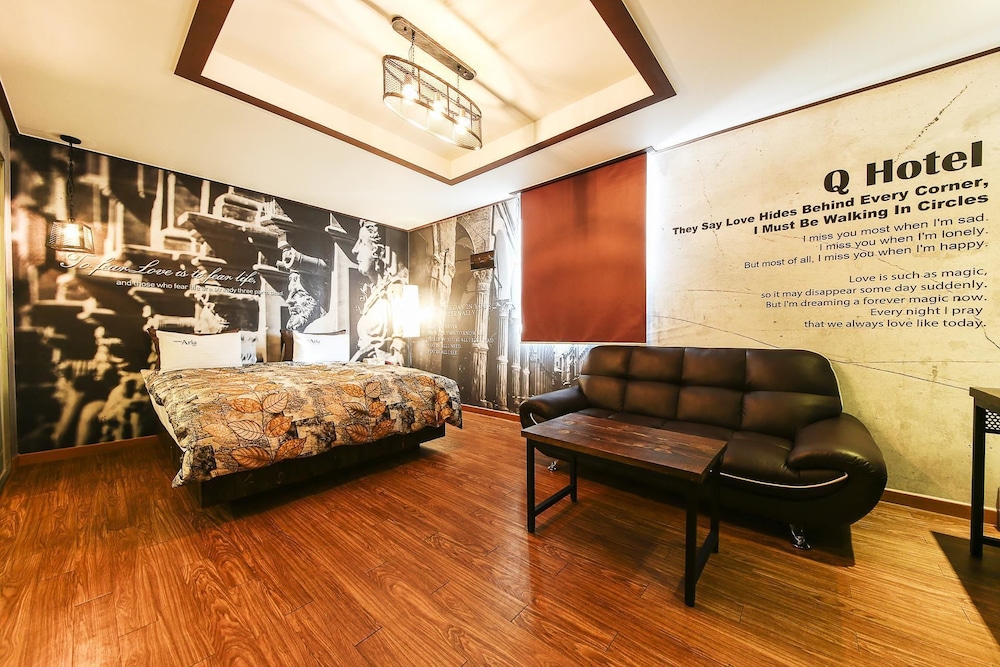 Deluxe Room - Photo 4