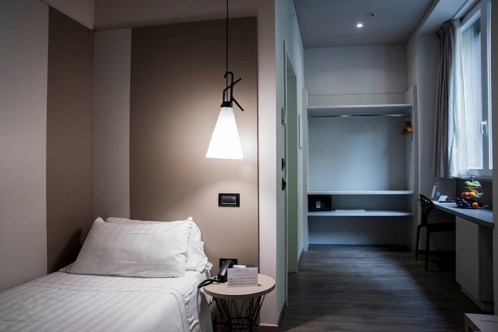 Classic Single Room