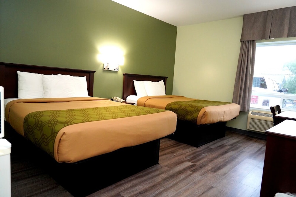 Standard Room, 2 Queen Beds, Non Smoking - Photo 2