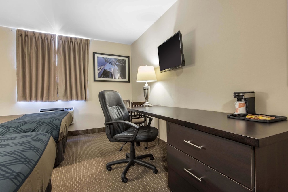 Standard Room, 2 Double Beds, Non Smoking - Photo 14