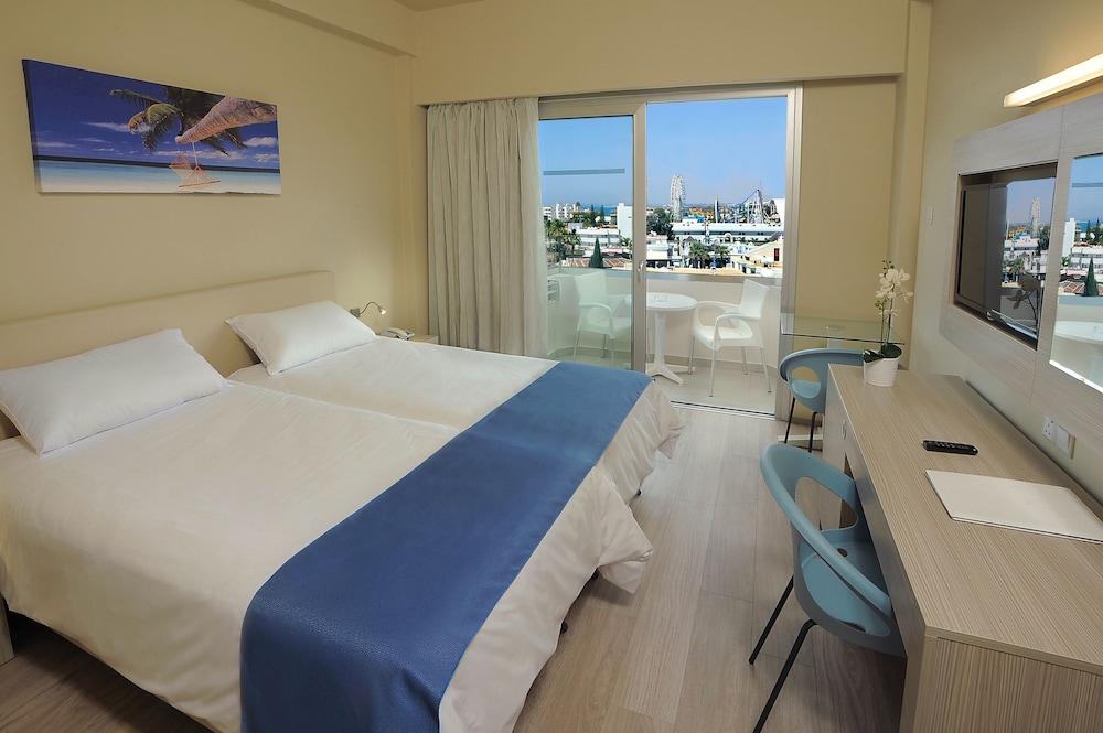 Superior Room - Photo 1