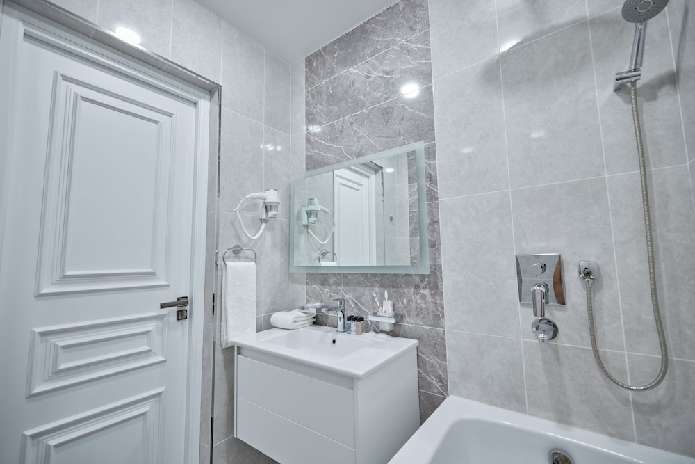 Triple Room - Photo 7