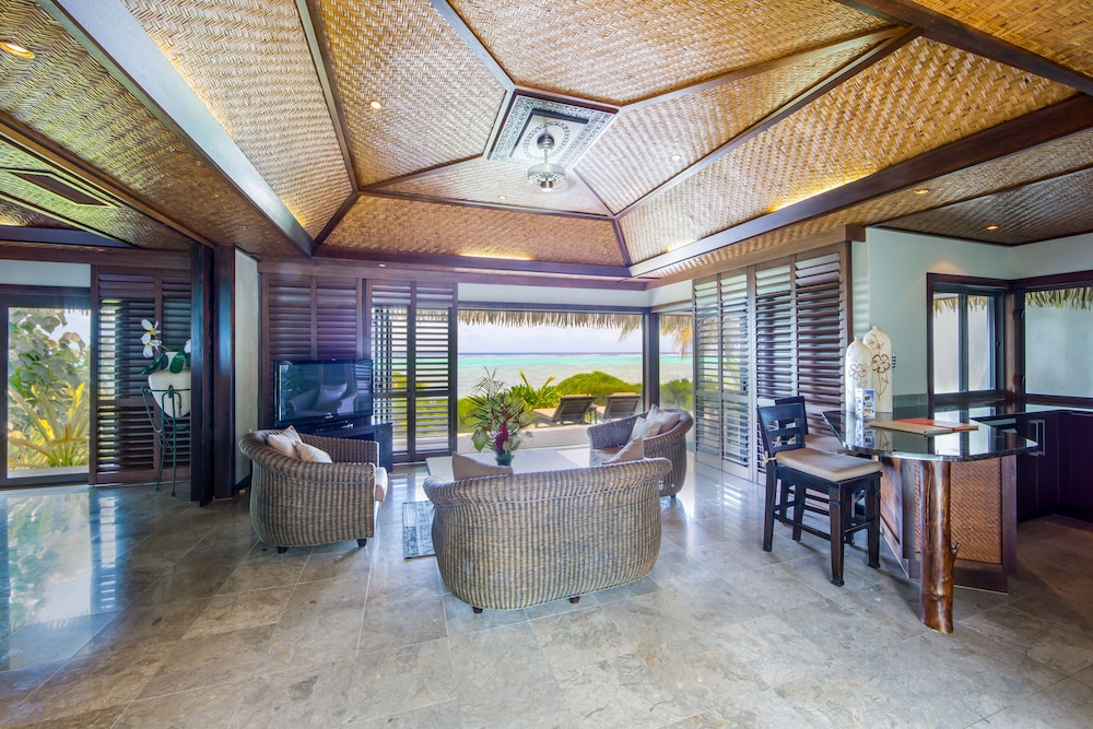 Ultimate Beachfront Villa (2 Bedroom) photo 2