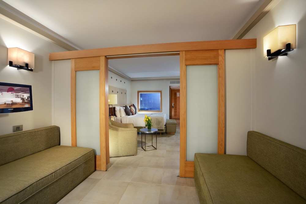 Family Room (Egyptian & Resident Only) thumbnail 6