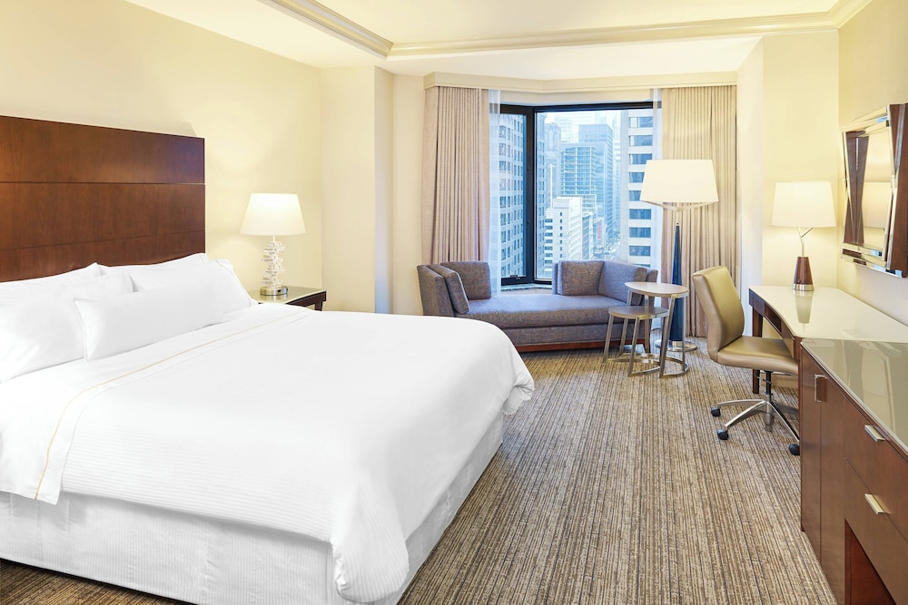 Deluxe Room, 1 King Bed, River View - Photo 2