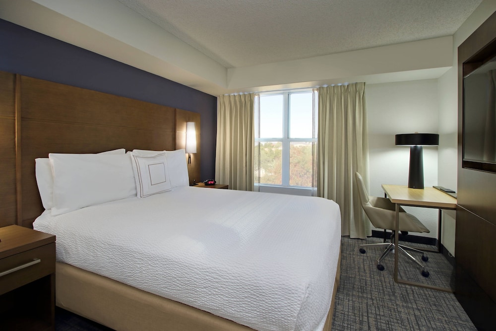 Suite, 1 Bedroom (Hearing Accessible) photo 1