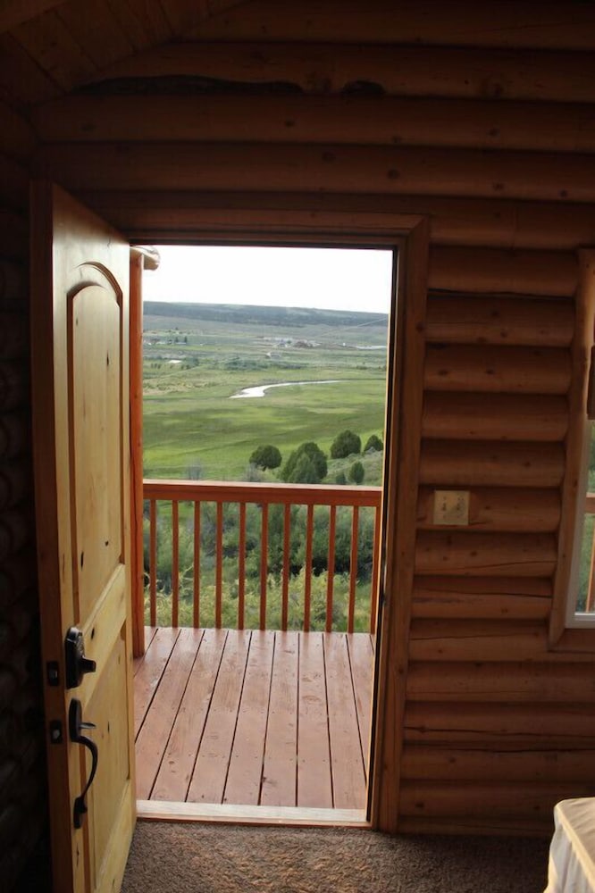 Elite Bungalow, 1 King Bed, River View photo 3