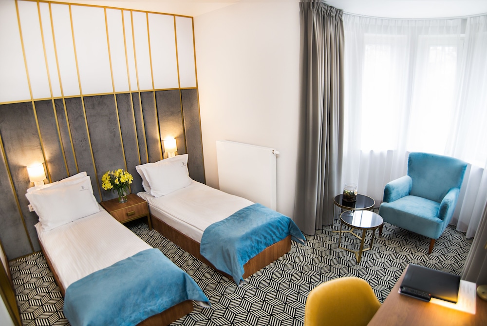 Standard Room, 1 Queen Bed photo 1