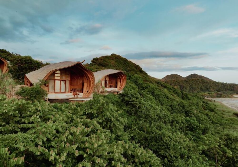 Deluxe Chalet, Beach View photo 3