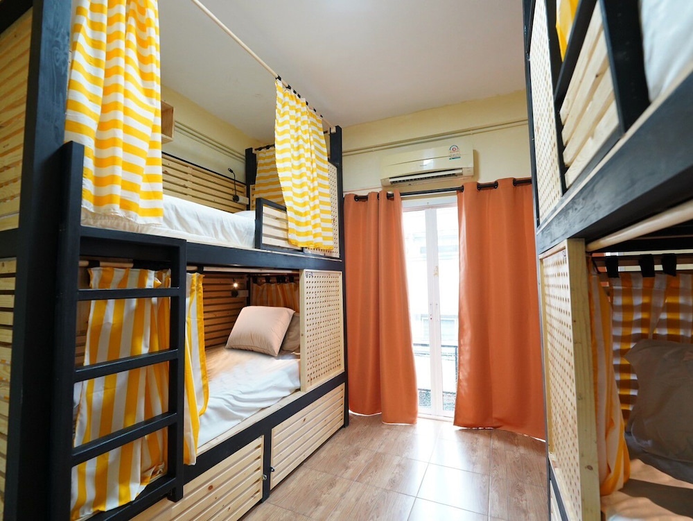 Shared Dormitory, Women only photo 3