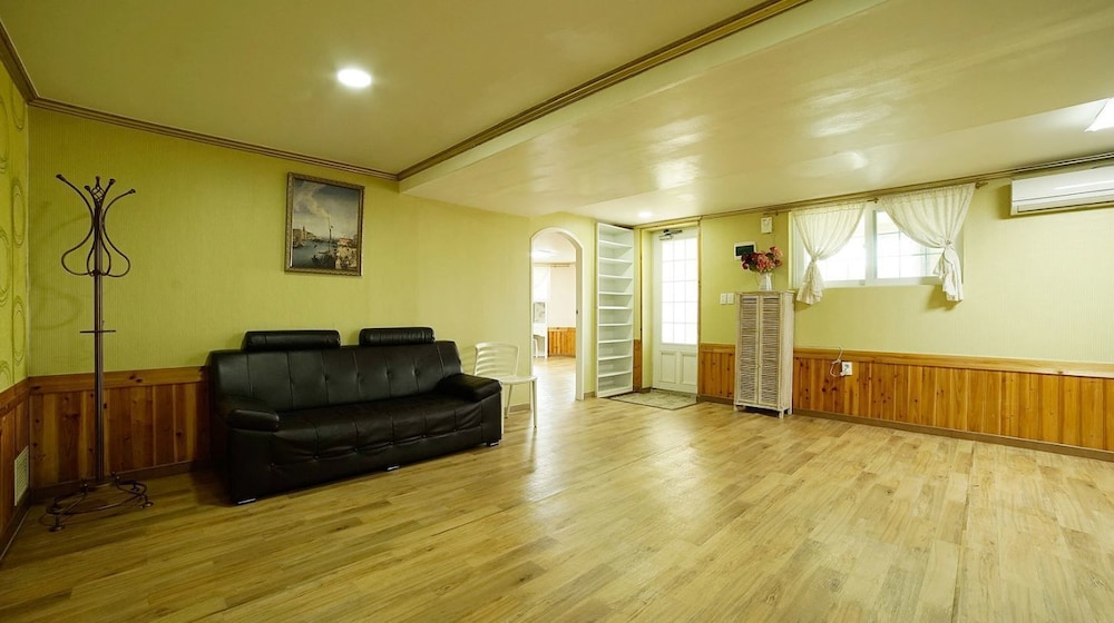 Traditional Room, 2 Bedrooms (Ondol Room) photo 1