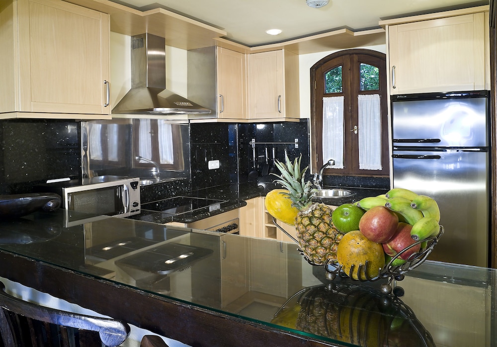 Apartment, 2 Bedrooms (Suite, 2 Adults and 1 Child) - Photo 6