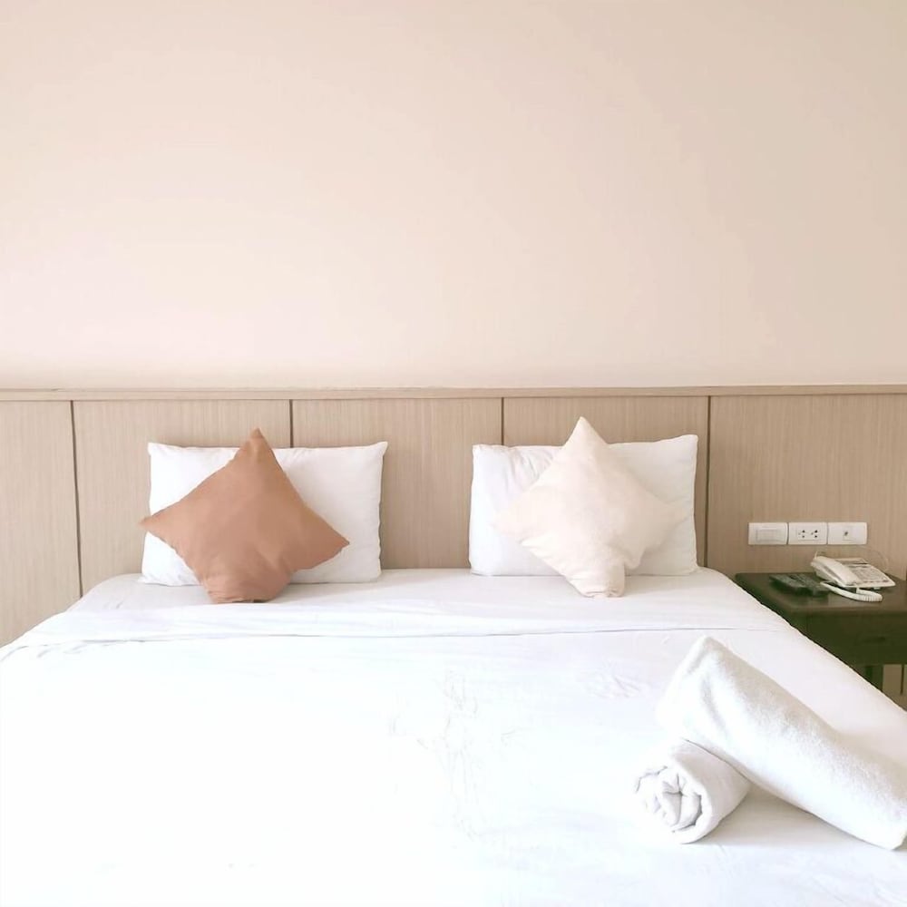 Standard Double Room - Photo 7