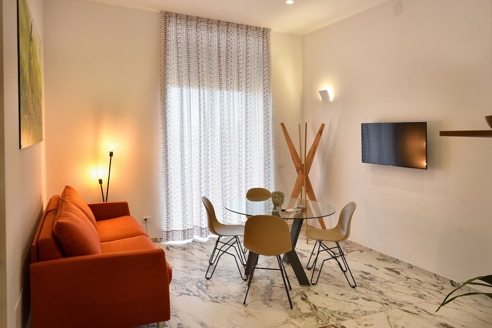 Deluxe Apartment, 1 Bedroom, Annex Building - Photo 9