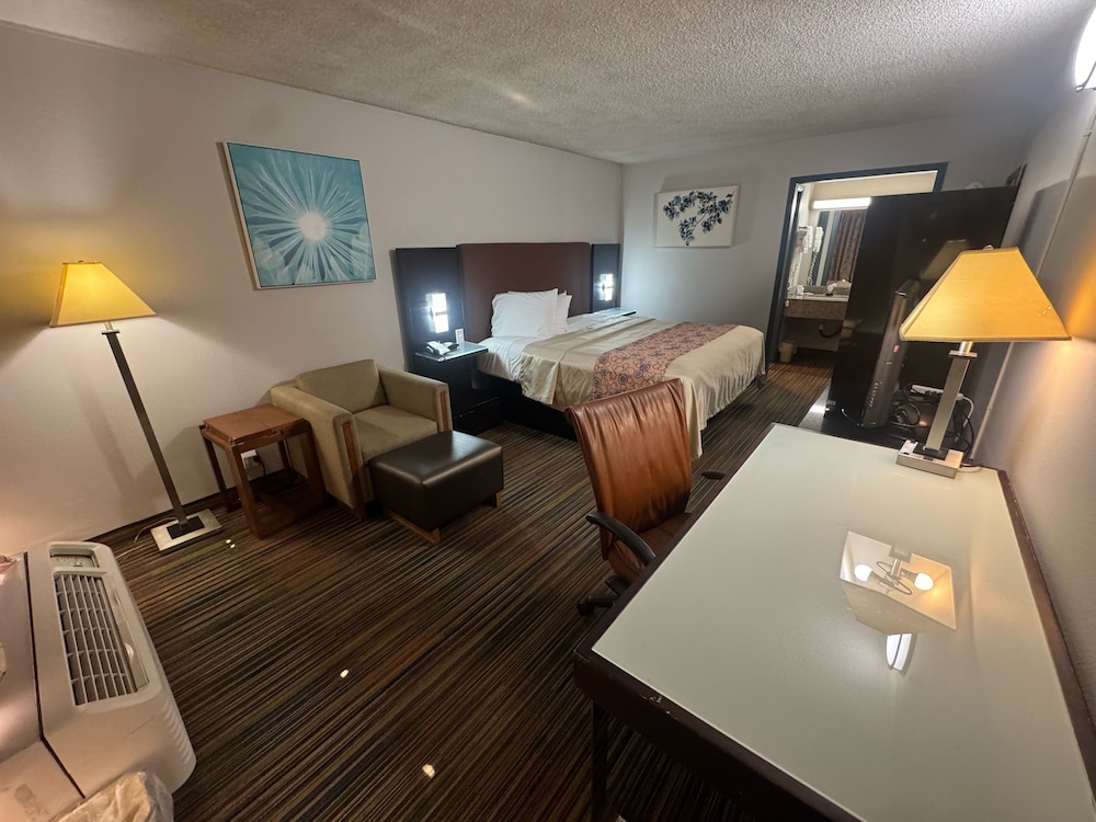Business Room, 1 King Bed photo 1