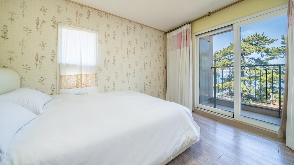 Basic Room, 1 Bedroom (seomhyanggi  302) photo 2