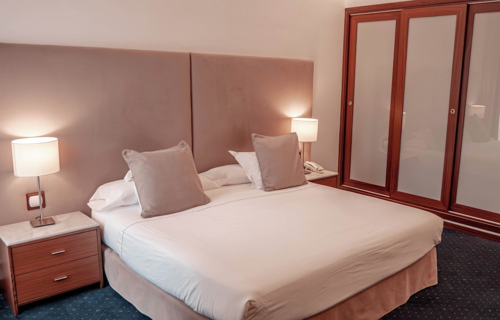 Executive Double Room, Balcony (Spa Access) photo 3