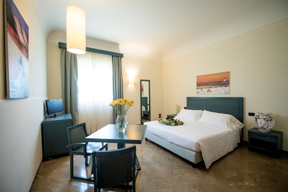 Deluxe Double Room - Photo 1