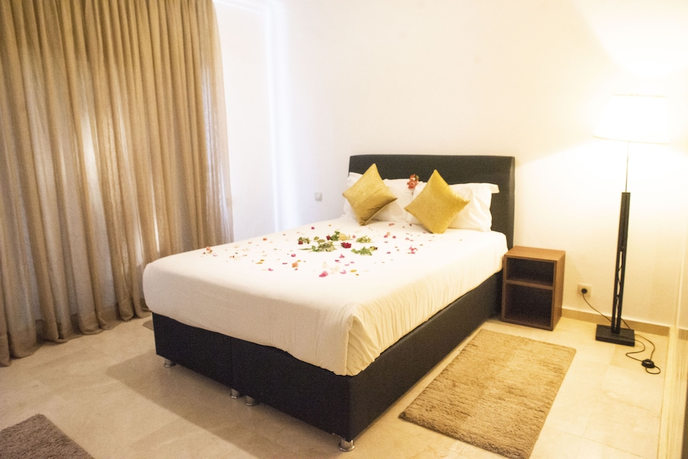 Comfort Double Room, 1 Queen Bed, Balcony, Pool View photo 2