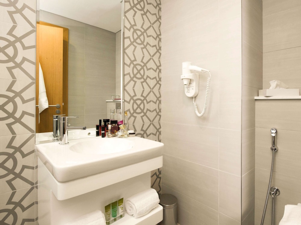 Superior Suite, 2 Twin Beds, Sea View photo 3