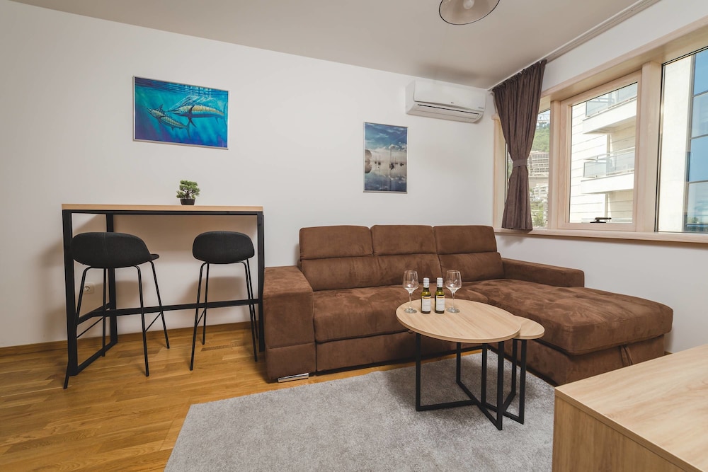 Basic Apartment, Multiple Beds, Sea View photo 1