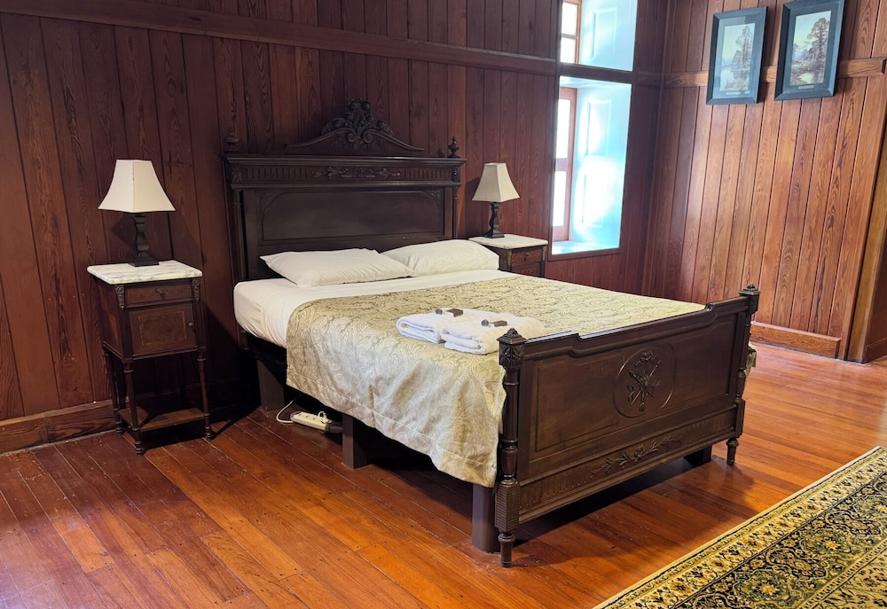 The Daphne Room photo 2